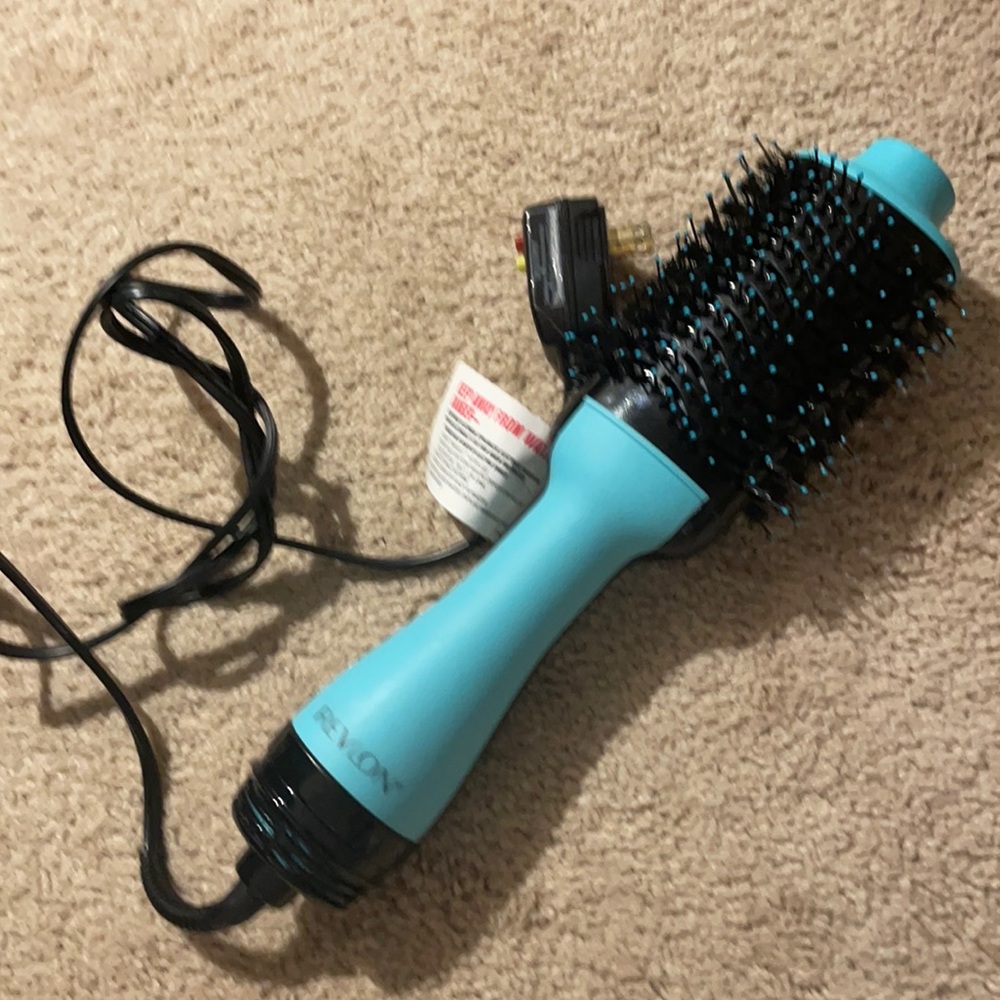 Revlon one step dryer brush